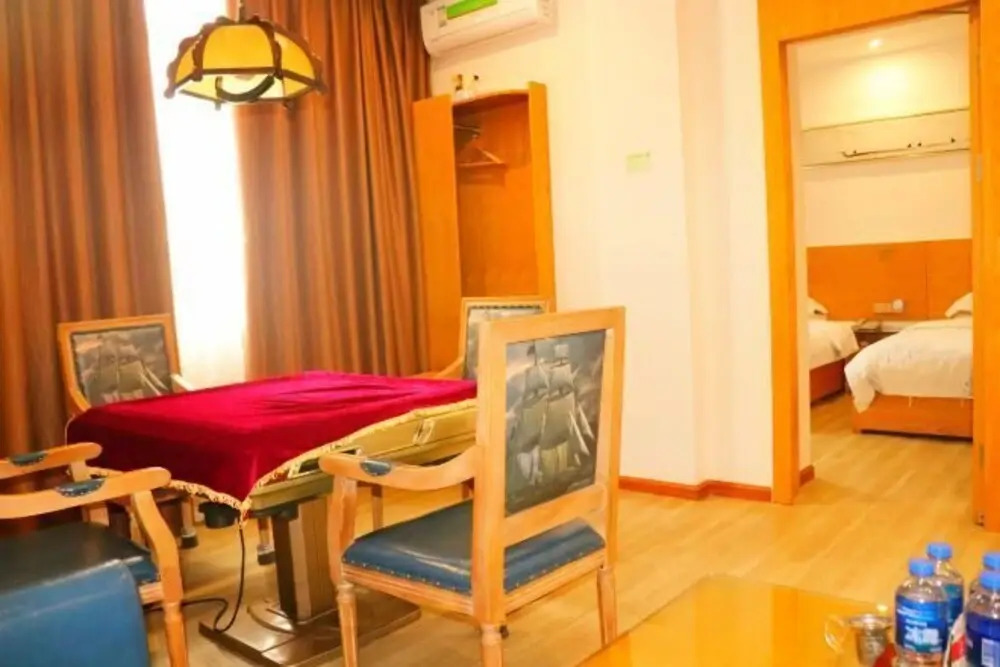 Чжаоцин: Young Trees Fashion Hotel