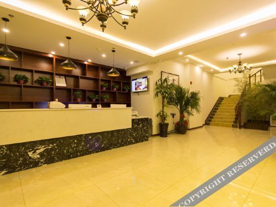 Чжэнчжоу: Boyi chain hotel (Zhengzhou east high speed railway station store)