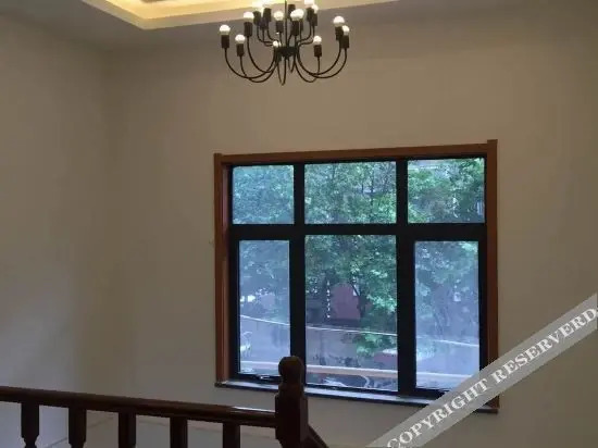 Чжэнчжоу: Boyi chain hotel (Zhengzhou east high speed railway station store)