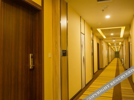 Синьсян: Fengqiu Sanyun yueya hotel