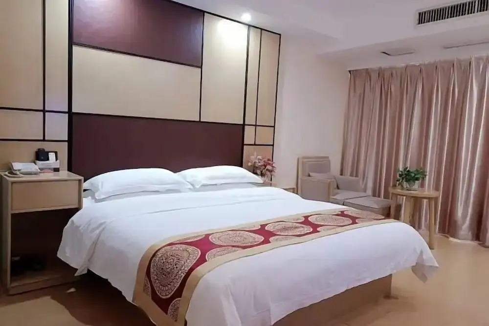 Луань: Home Inn Huaxuan Collection (Lu'an High-speed Railway Station)
