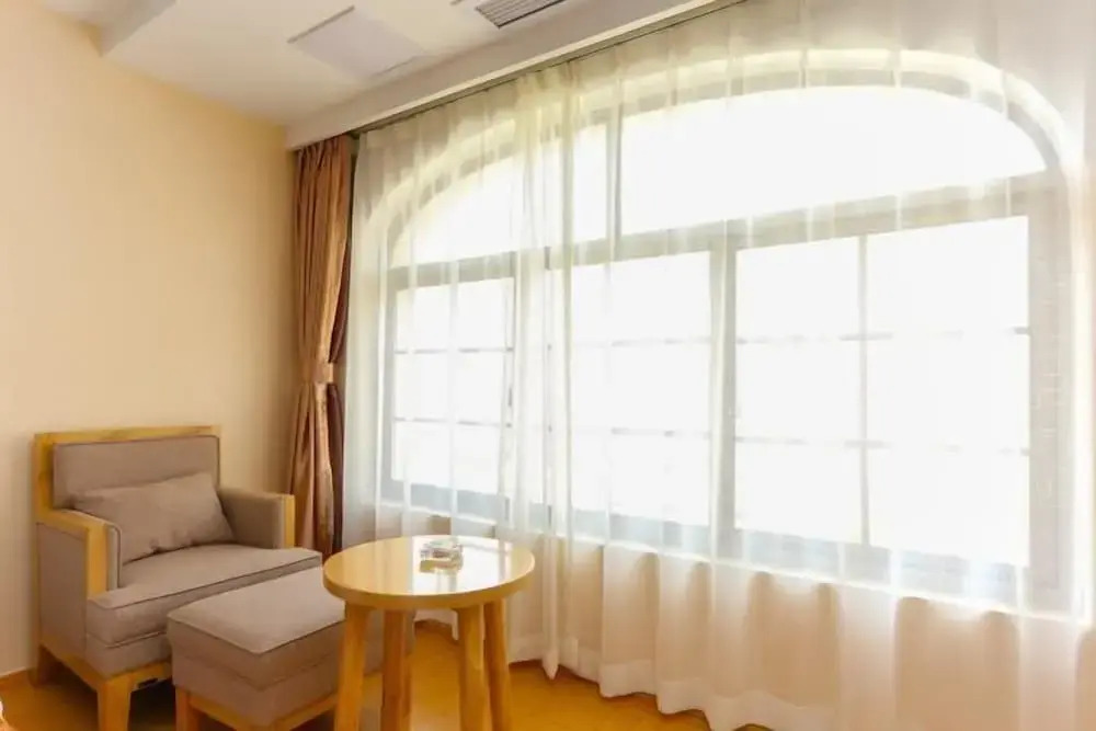 Луань: Home Inn Huaxuan Collection (Lu'an High-speed Railway Station)