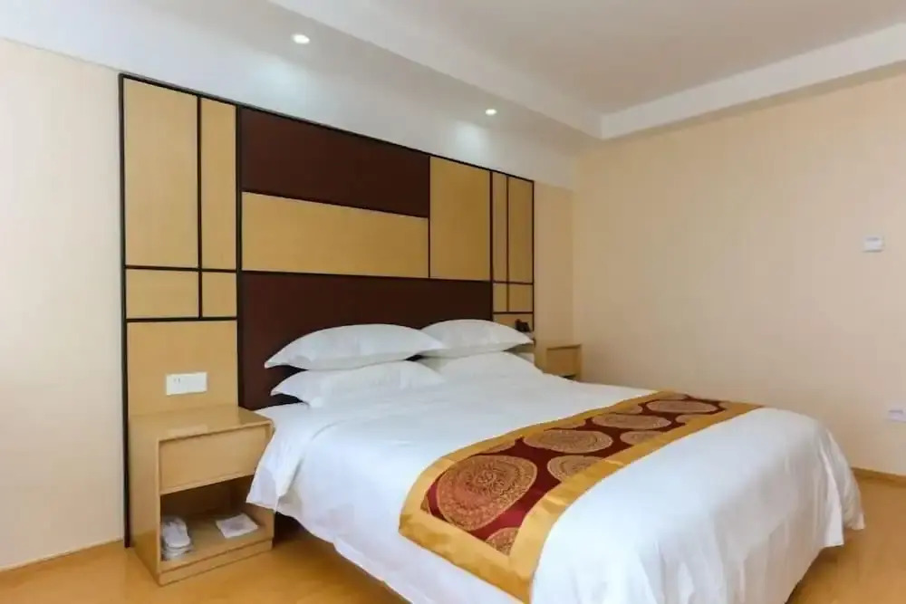 Луань: Home Inn Huaxuan Collection (Lu'an High-speed Railway Station)