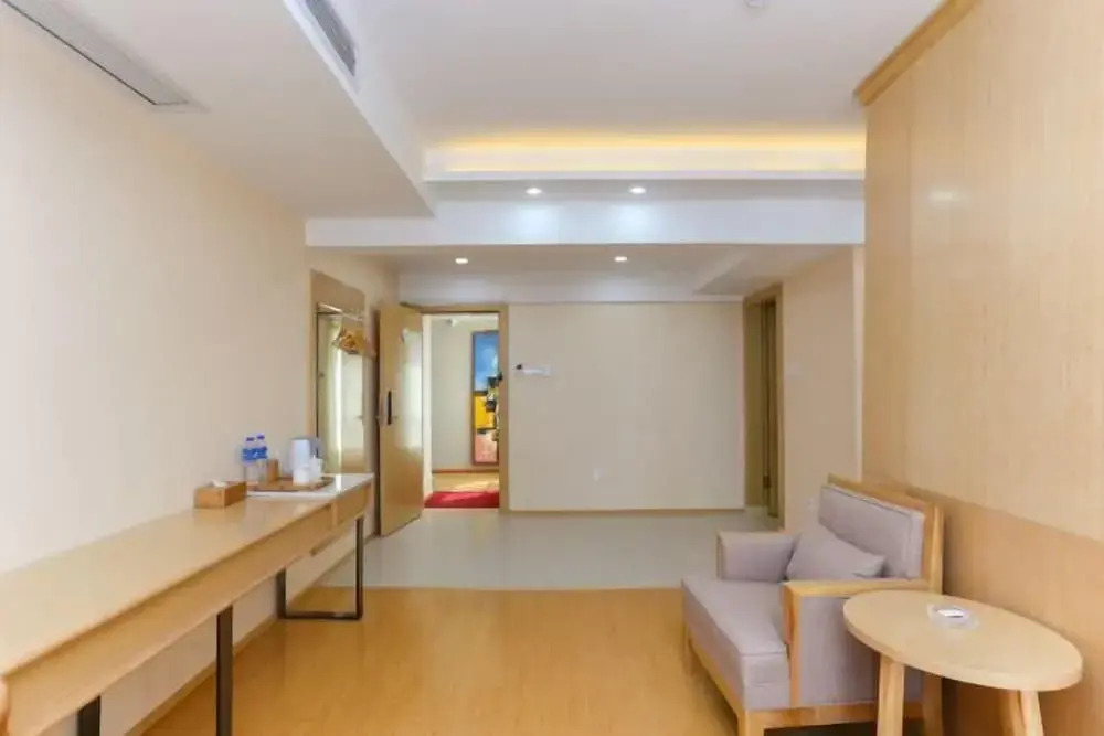 Луань: Home Inn Huaxuan Collection (Lu'an High-speed Railway Station)