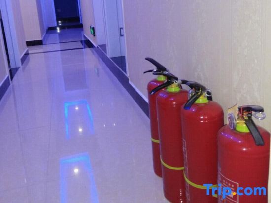 Ухань: Urban express theme apartment (optical valley plaza subway station store)