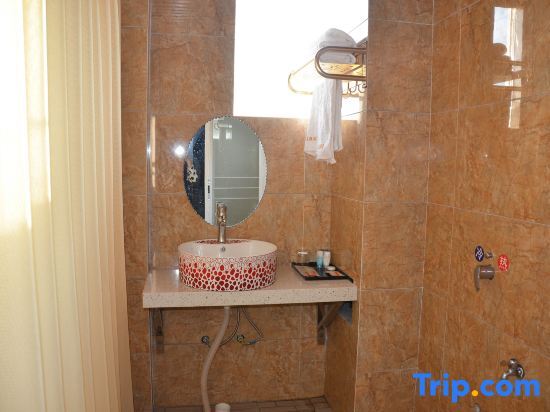 Цюйцзин: Luliang Jiajie Theme Hotel