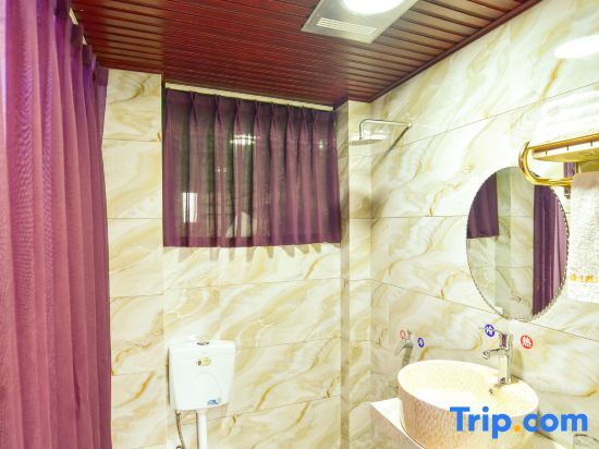 Цюйцзин: Luliang Jiajie Theme Hotel