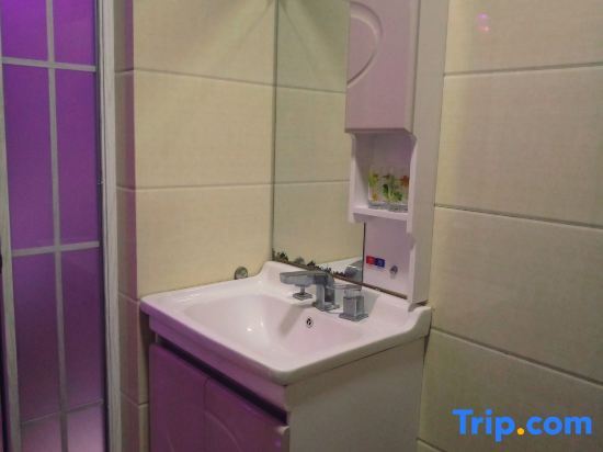 Цюйцзин: Luliang Jiajie Theme Hotel