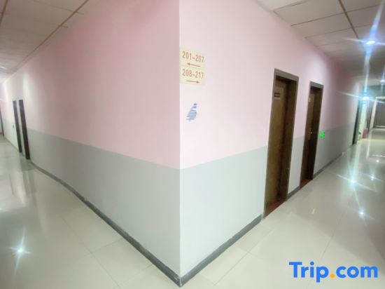 Джиангме: Huaxin Business Apartment