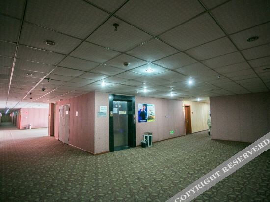 Шаоксинг: Chuangjia Huimei Hotel (Shaoxing Paojiang Agricultural And Business College Store)