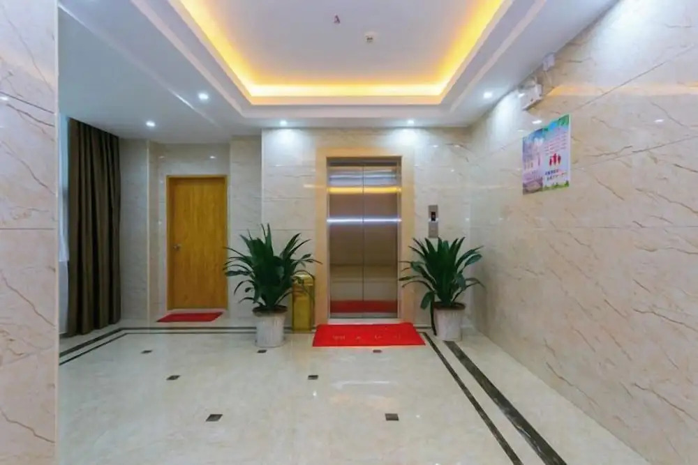 Линшань: Wanxiang Hotel (Qinzhou Lingshan)