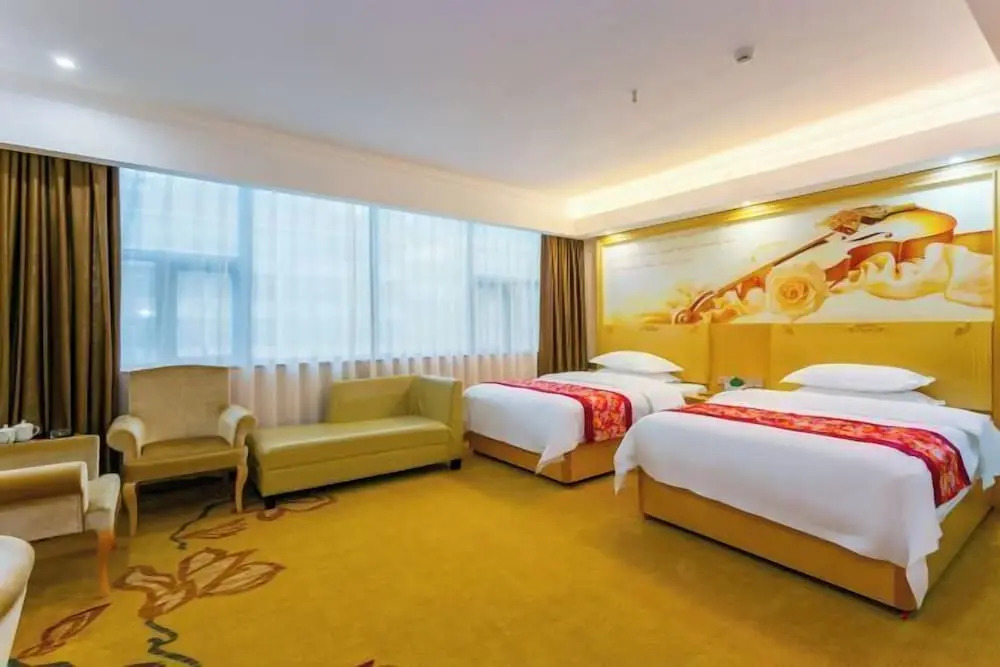 Линшань: Wanxiang Hotel (Qinzhou Lingshan)