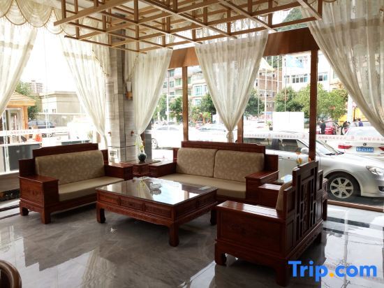 Суншань: 95 Hotel Chain Ziyun