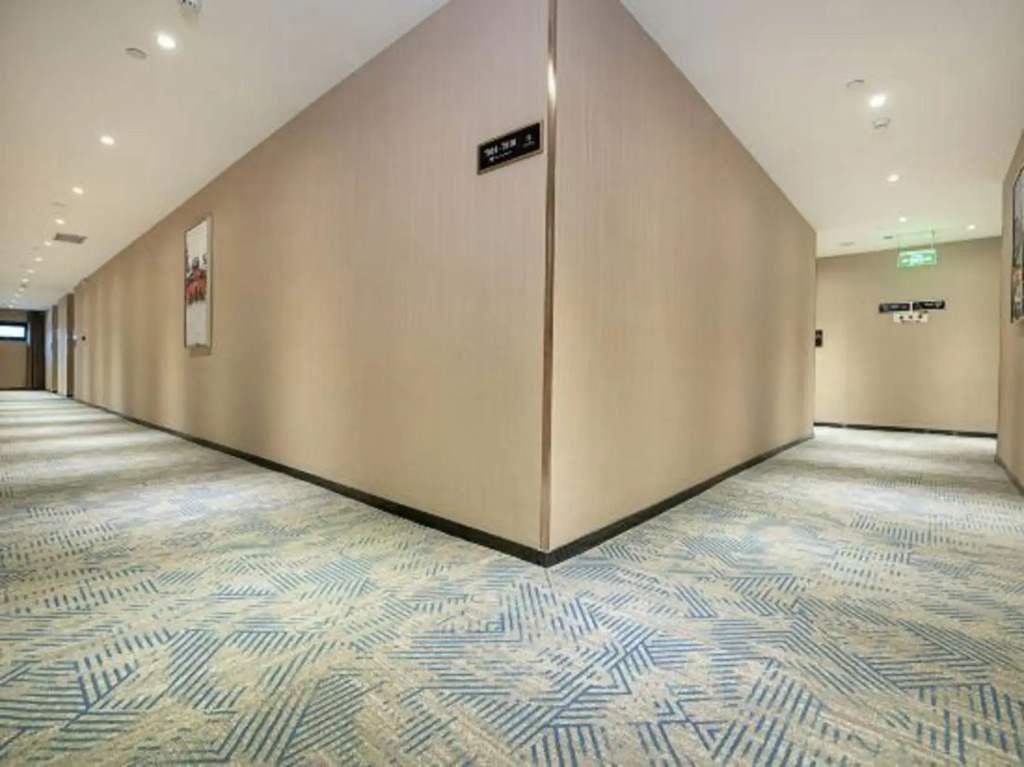 Чжэнчжоу: Qingfeng Bailu Hotel (Zhengzhou Erqi Wanda Plaza)