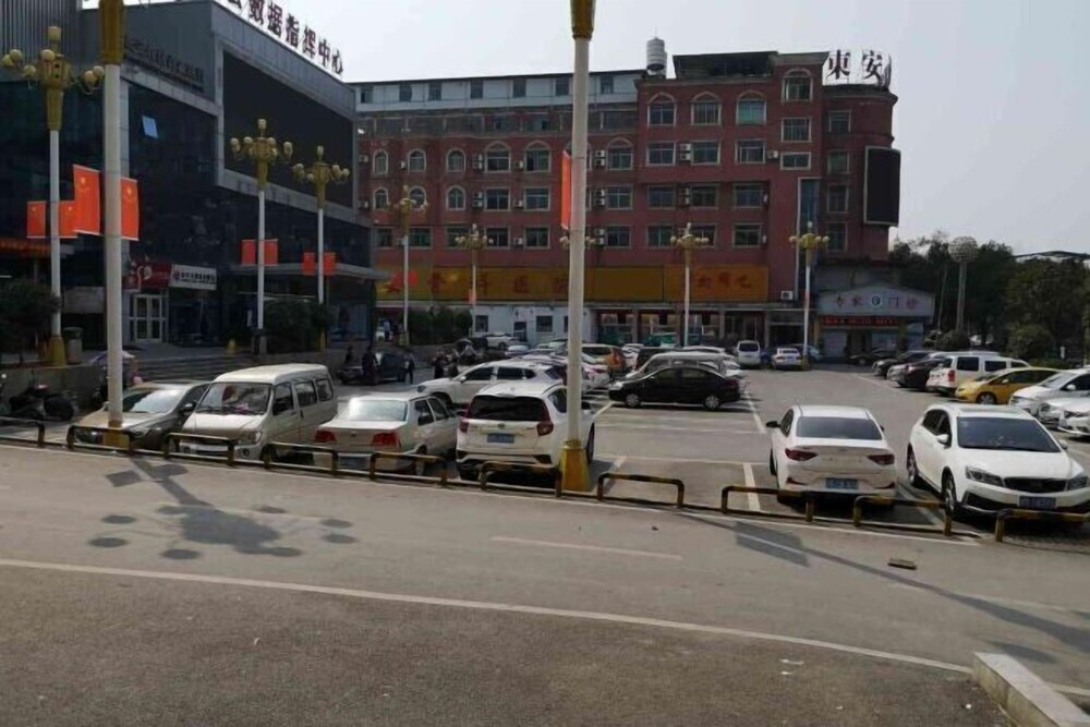 Юнчжоу: Junyue Hotel
