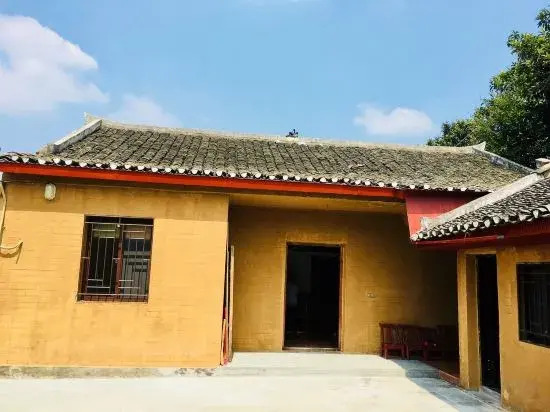 Шиянь: Wudang Mountain Longyuange Hotel