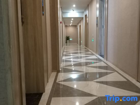 Чунцин: Yushangju Hotel(Chongqing Jinjian Road Metro Station)
