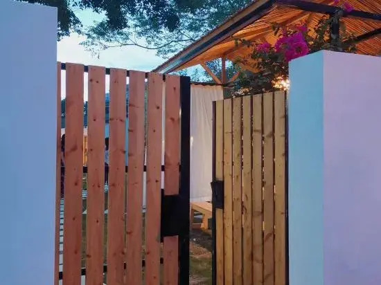 Бэйхай: Cover yard homestay