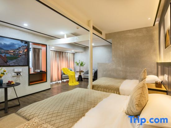 Хуаншань: Hongcun Xiaoyinyu City Huizhou Centennial Old House Design B&B
