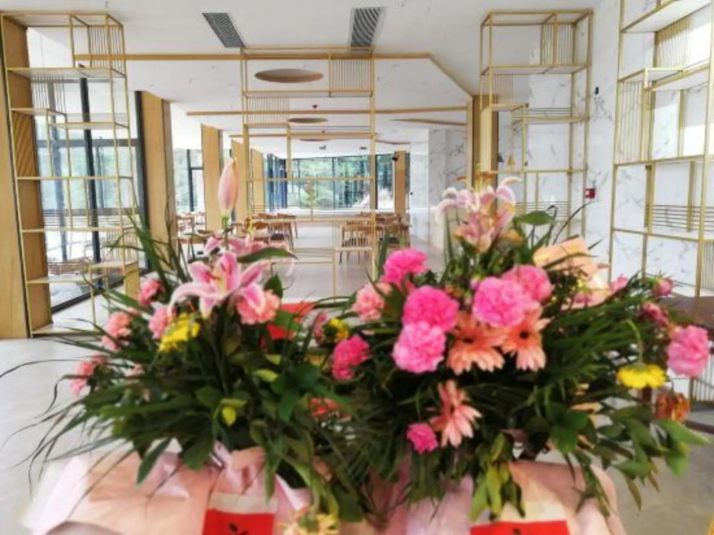 carousel image 3