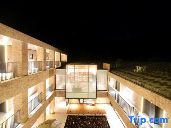 Цзиндэчжэнь: Yinju Jingde Art Hotel