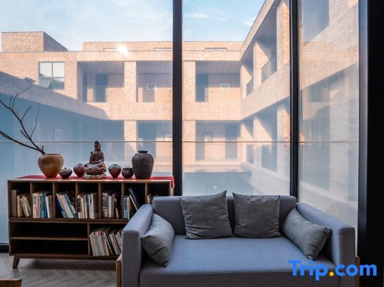 Цзиндэчжэнь: Yinju Jingde Art Hotel