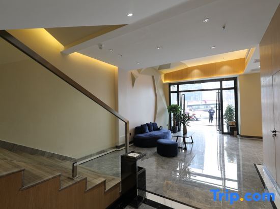 Чунцин: Xinniu Hotel (Chongqing Hua Xi cultural center)