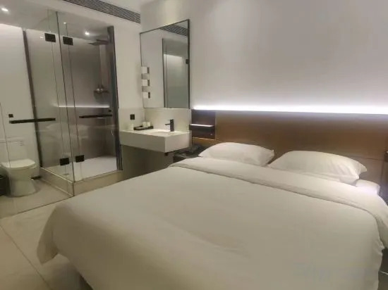 Наньнин: Gerry Hotel (Nanning East Railway Station South Square)