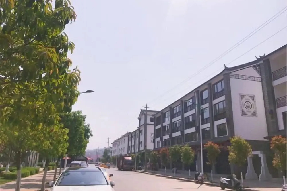 Юйси: Moyan Inn