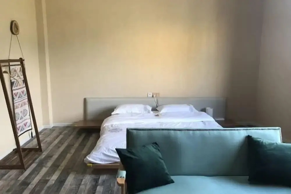 Юйси: Moyan Inn