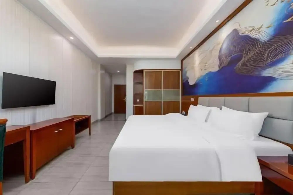 Ледун: Changfa Business Hotel (Ledong People's Hospital)