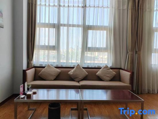 Чэнду: Juneng International Hotel