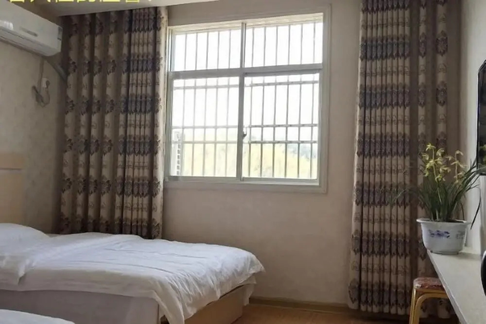 Аньцин: Xiagu Renjia Hostel