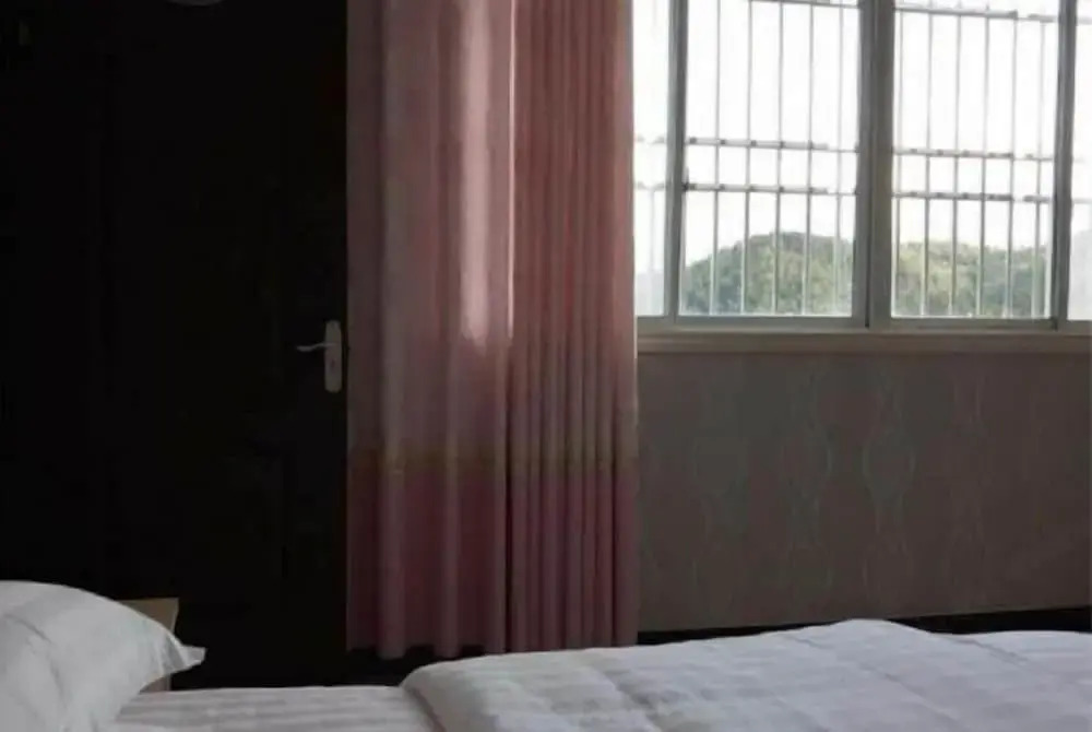 Аньцин: Xiagu Renjia Hostel