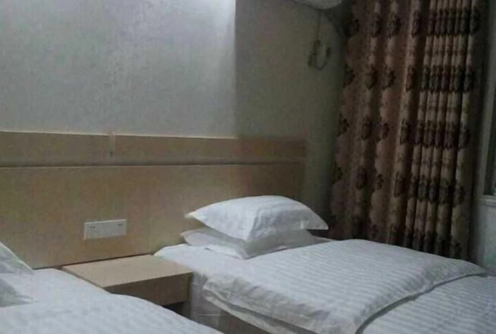 Аньцин: Xiagu Renjia Hostel