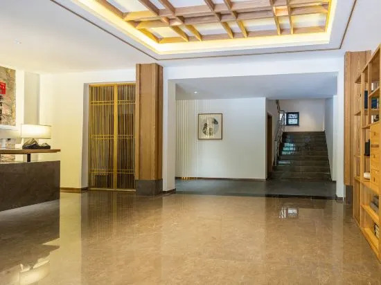 Синьсян: Qian Na Hotel (Wanxian Mountain Qingshanju Branch)