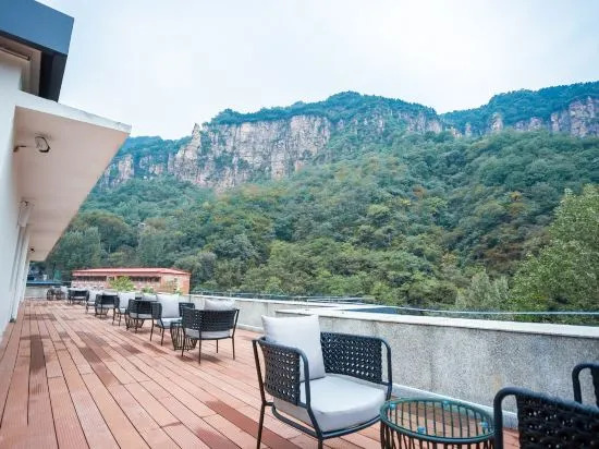 Синьсян: Qian Na Hotel (Wanxian Mountain Qingshanju Branch)