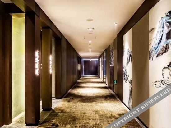 Харбин: Splendent Holiday Hotel