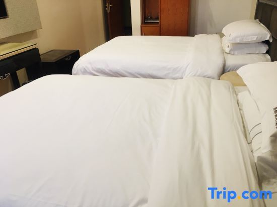 Ичунь: Yuedu Holiday Hotel