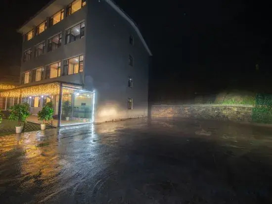 Чунцин: Mengka Holiday Inn
