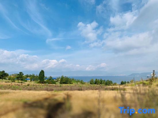 Юйси: Fuxian Lake RuojianJijian House