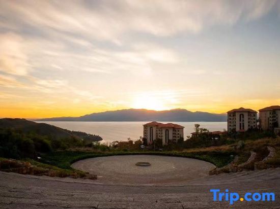 Юйси: FuXian Lake Holiday House