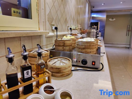 Дэхун: Vienna International Hotel(Ruili hot spring store)