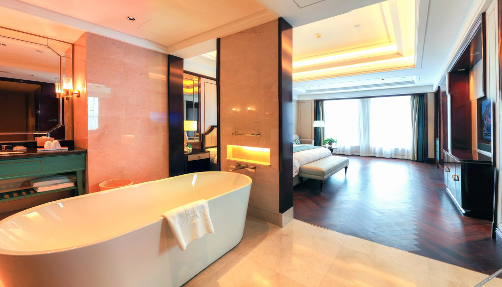 Вэйнань: Qinjin International Hotel