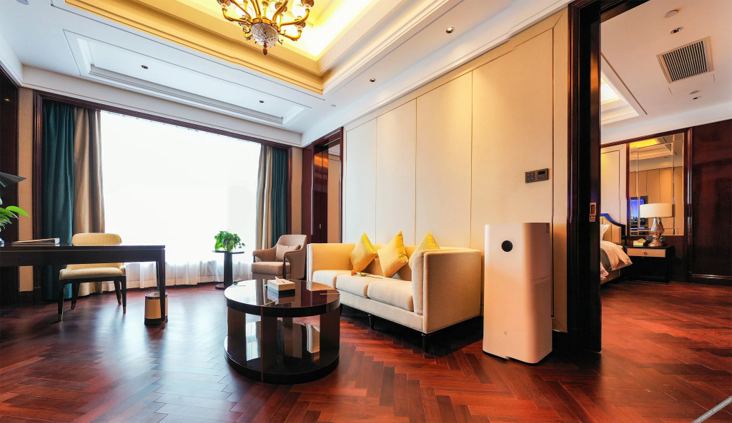 Вэйнань: Qinjin International Hotel