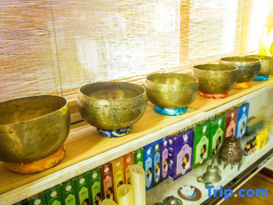 Ичан: Hongchang Hote (lXingshan High speed Railway Station  Store))