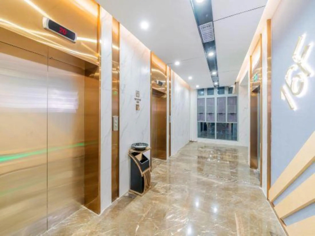 Чжаоцин: CHEERMAY HOTELS· Zhaoqing Minjie Plaza Branch