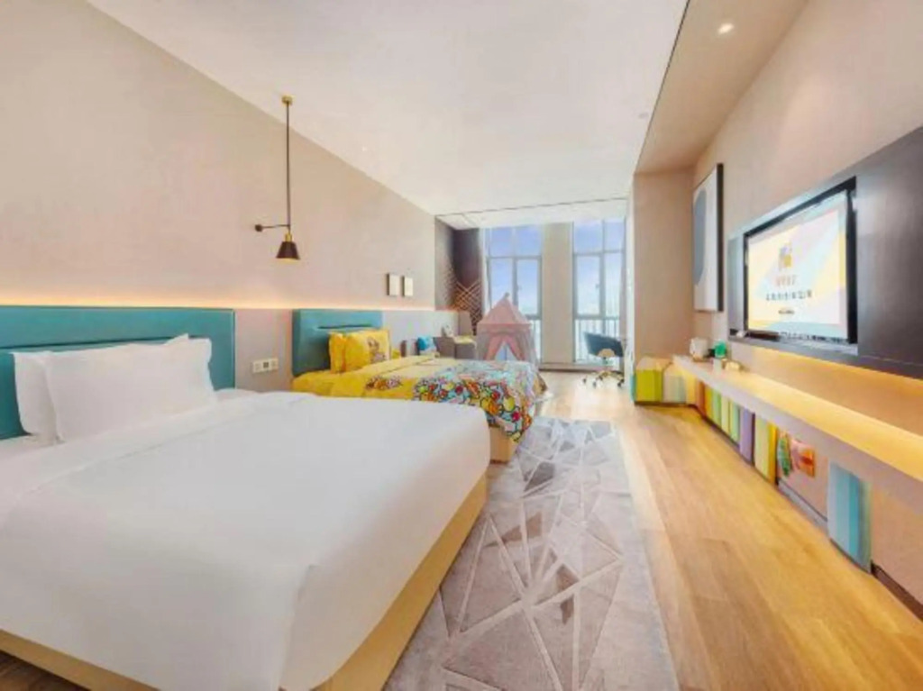 Чжаоцин: CHEERMAY HOTELS· Zhaoqing Minjie Plaza Branch