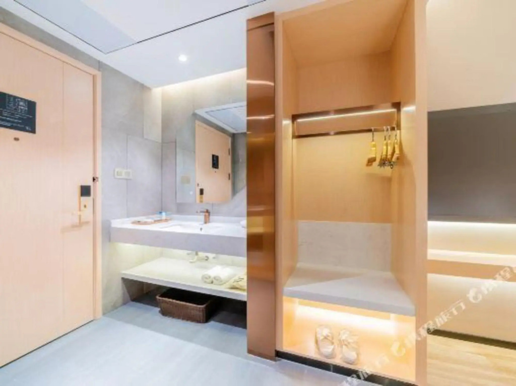 Чжаоцин: CHEERMAY HOTELS· Zhaoqing Minjie Plaza Branch