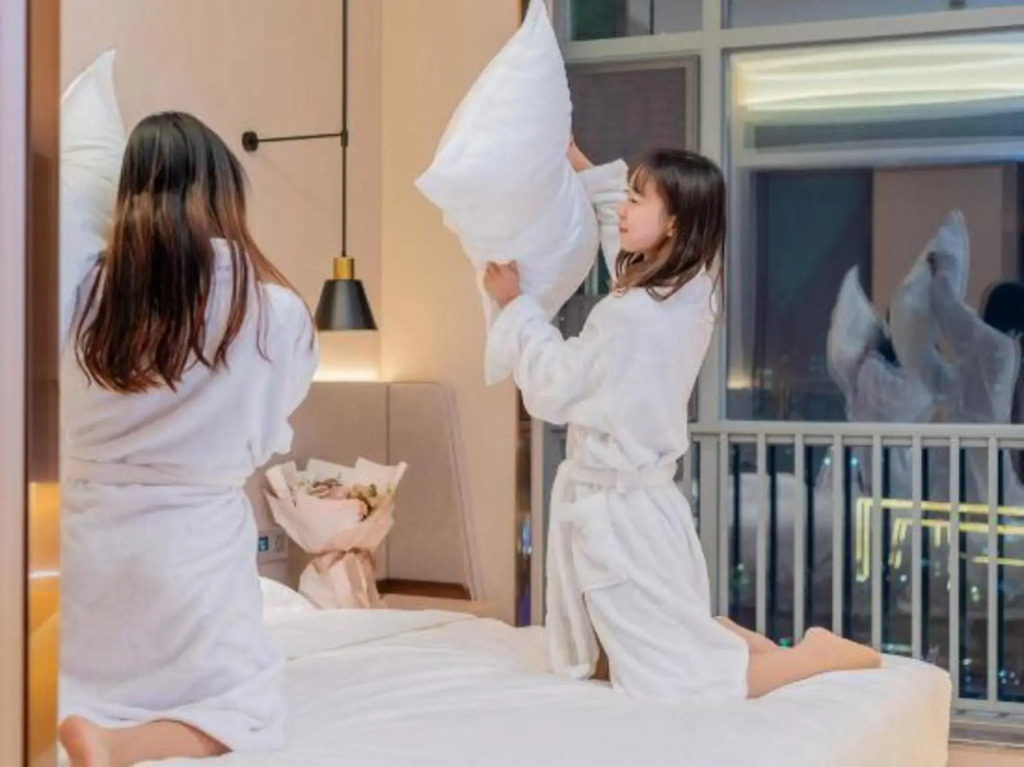 Чжаоцин: CHEERMAY HOTELS· Zhaoqing Minjie Plaza Branch